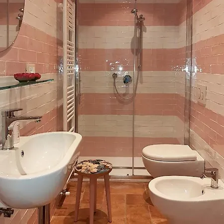 לינה וארוחת בוקר Le Col-vert