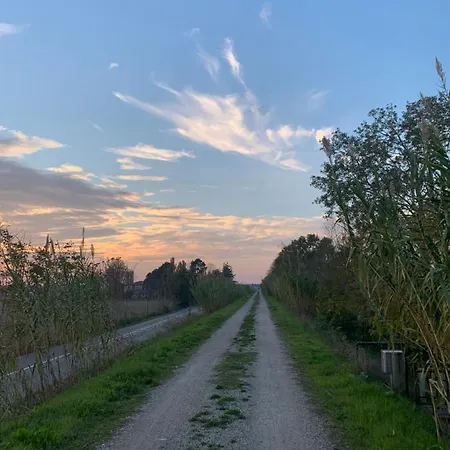 Le Col-vert לינה וארוחת בוקר 3*